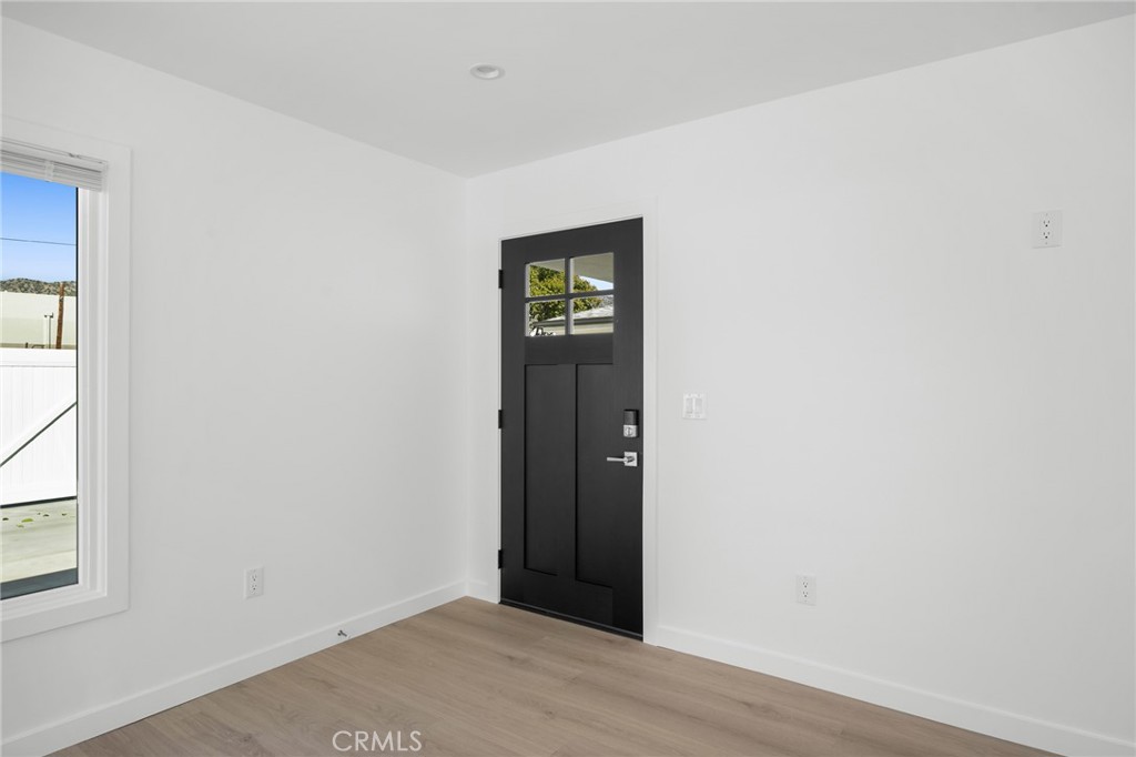 1346 N Parish Place Property Photo 3