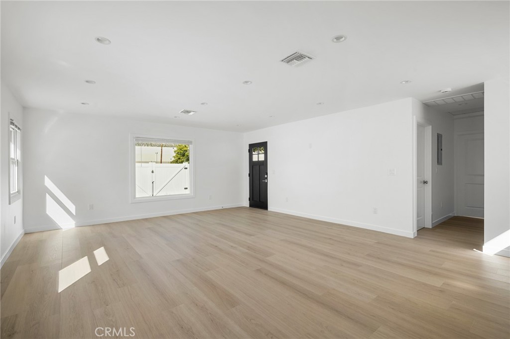 1346 N Parish Place Property Photo 6