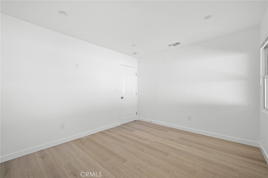 1346 N Parish Place Property Photo 11