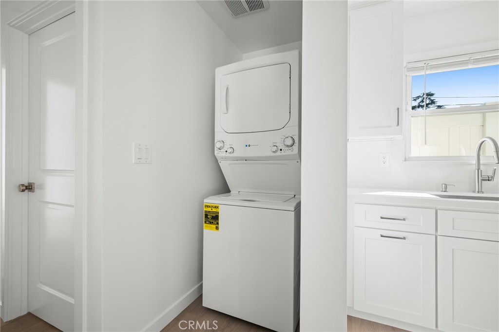 1346 N Parish Place Property Photo 15