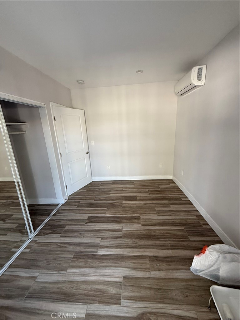 11795 Glencrest Drive Property Photo 4
