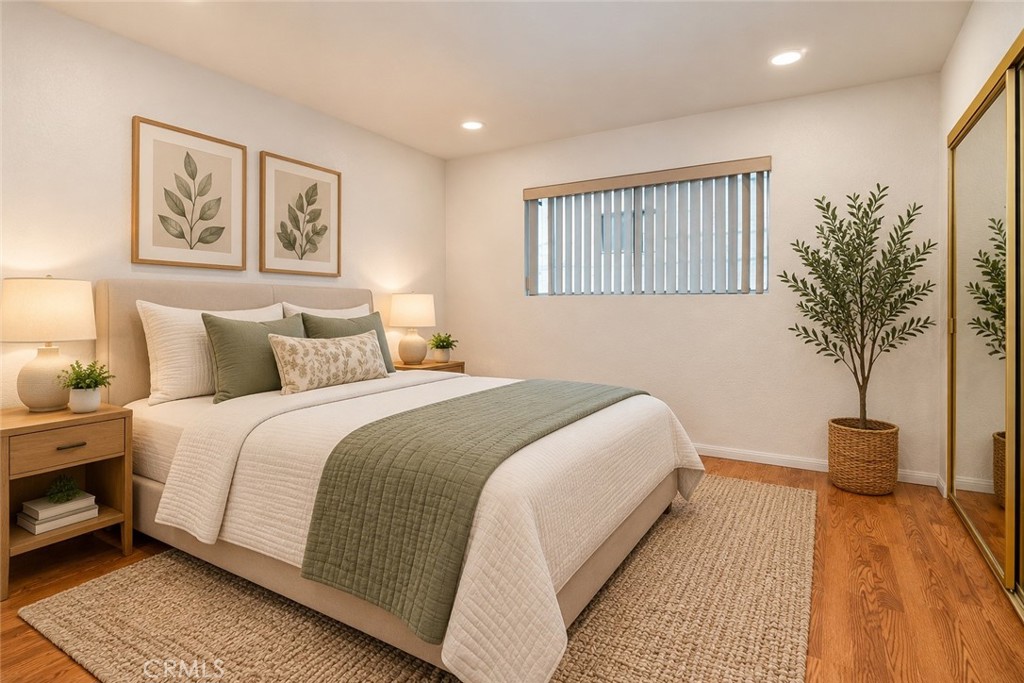 377 W California 12 Property Photo 20