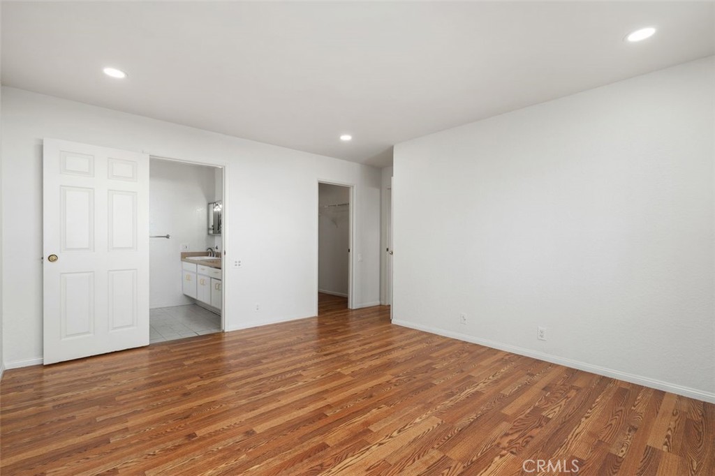 377 W California 12 Property Photo 23