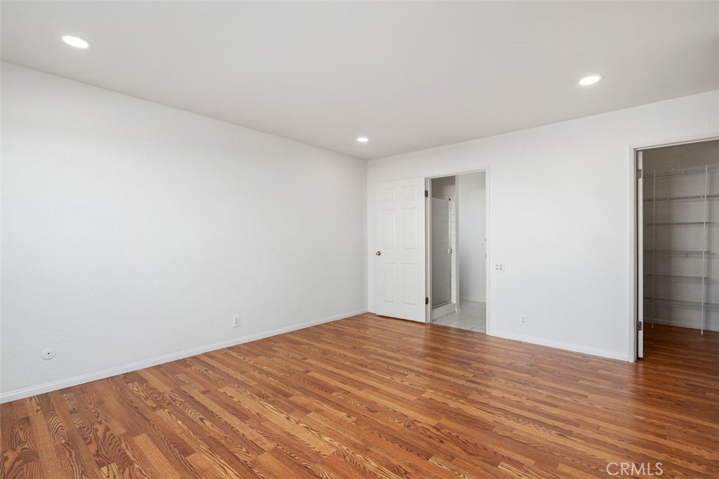 377 W California 12 Property Photo 24
