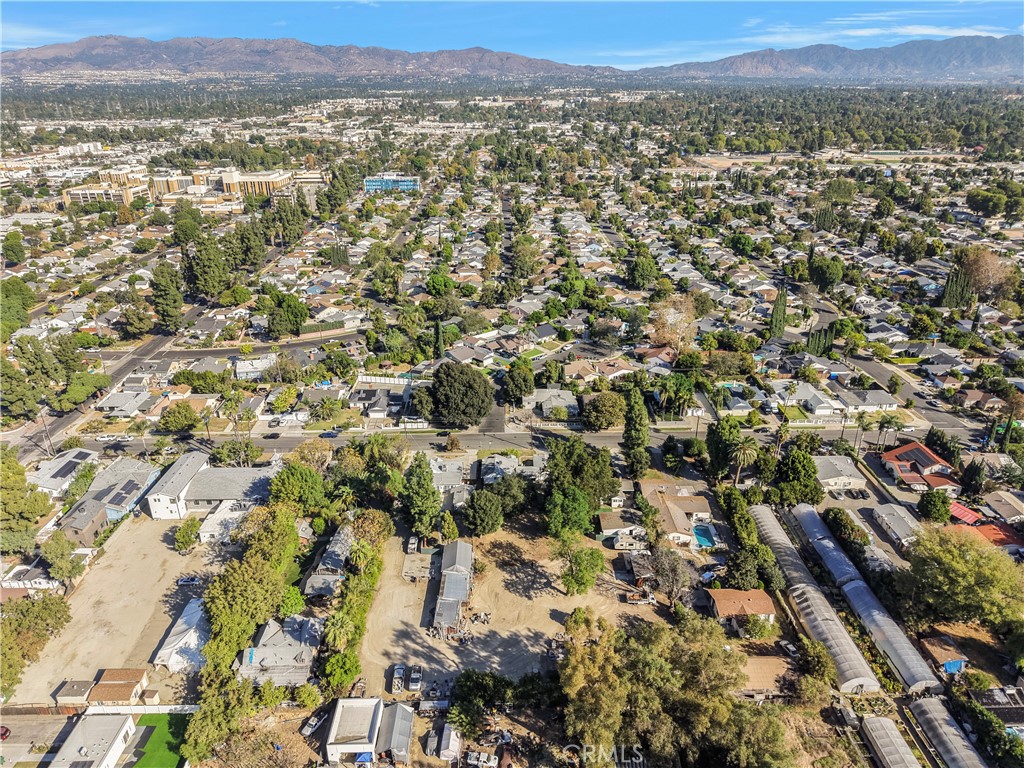 18218 Strathern Property Photo 20