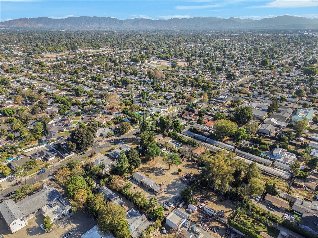 18218 Strathern Property Photo 21