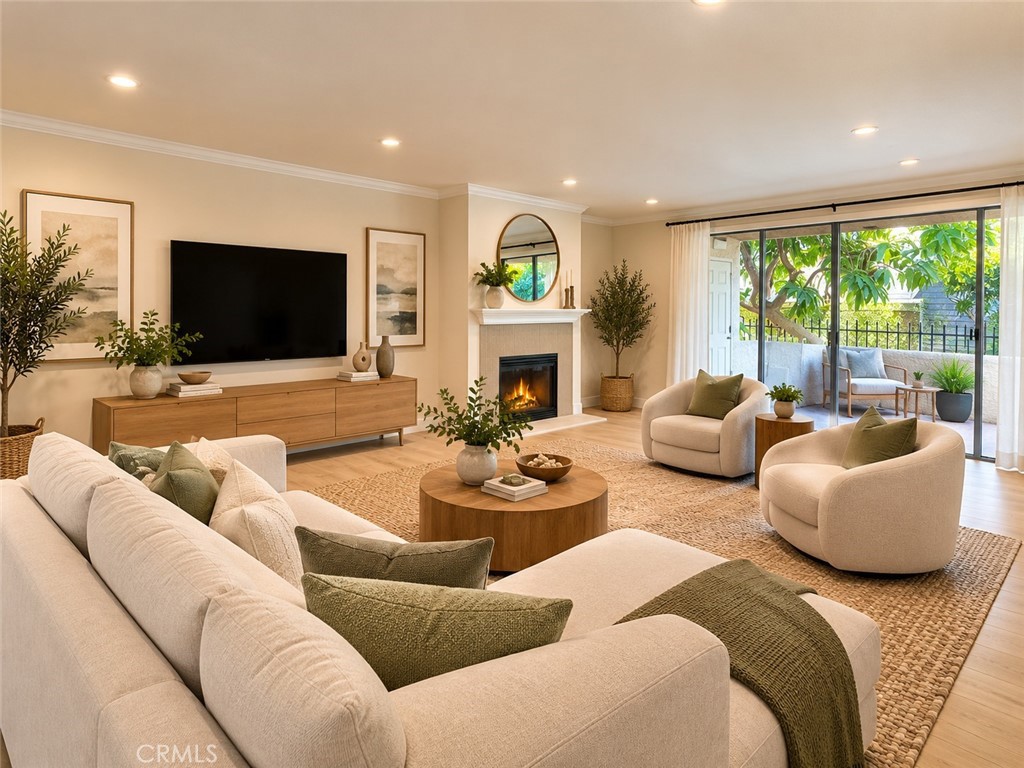 5325 Newcastle Avenue 101 Property Photo 1