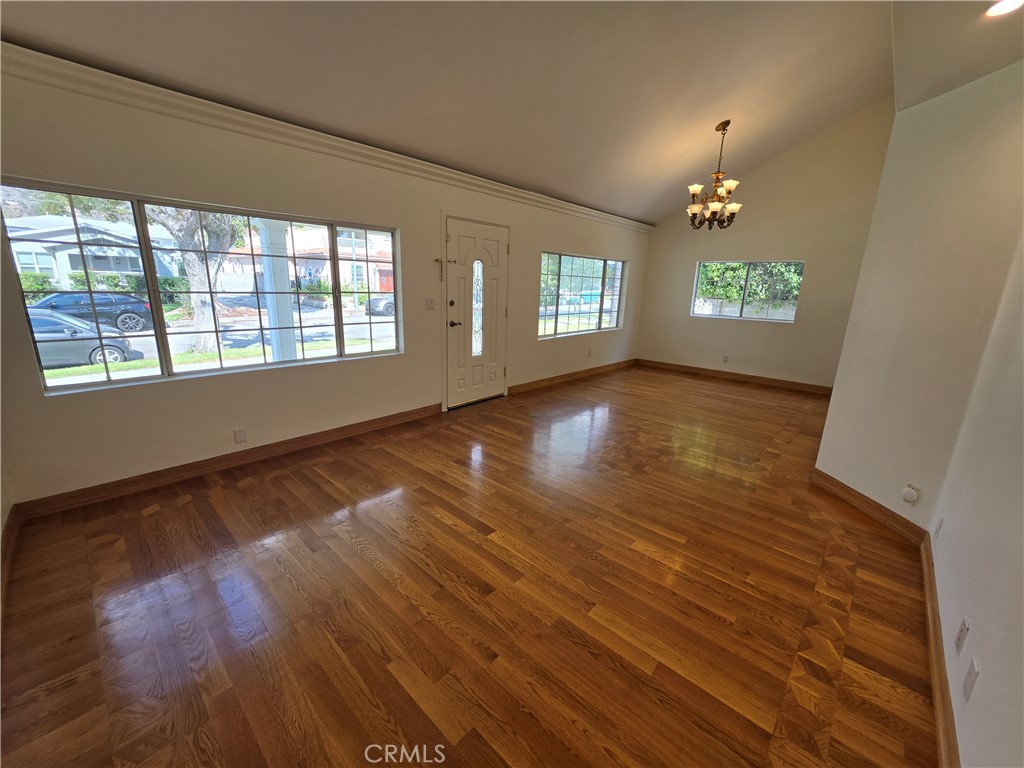 550 Palm Property Photo 4