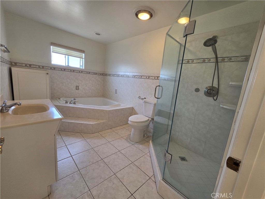 550 Palm Property Photo 13