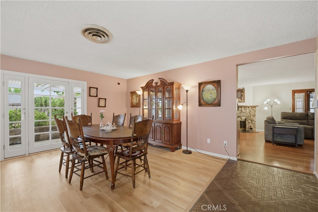 10406 Gerald Avenue Property Photo 5