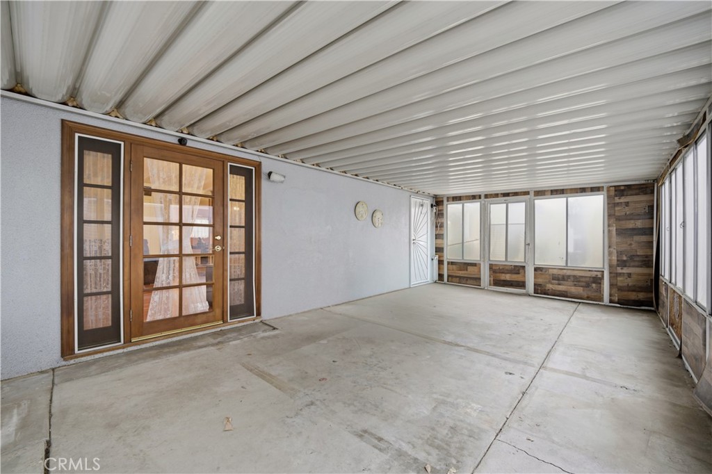 10406 Gerald Avenue Property Photo 13
