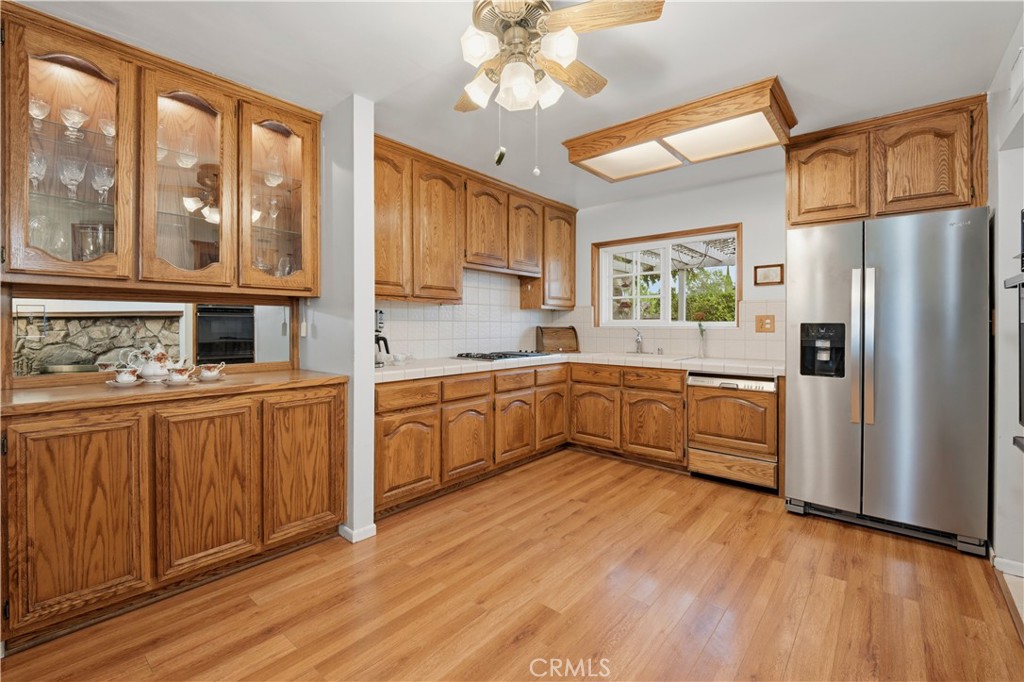10406 Gerald Avenue Property Photo 14