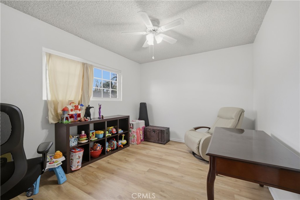 10406 Gerald Avenue Property Photo 21