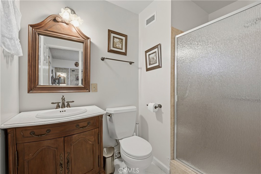 10406 Gerald Avenue Property Photo 22