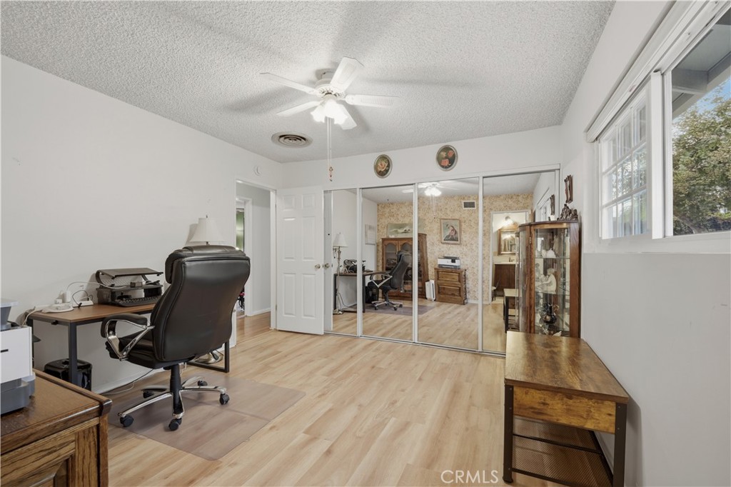 10406 Gerald Avenue Property Photo 25
