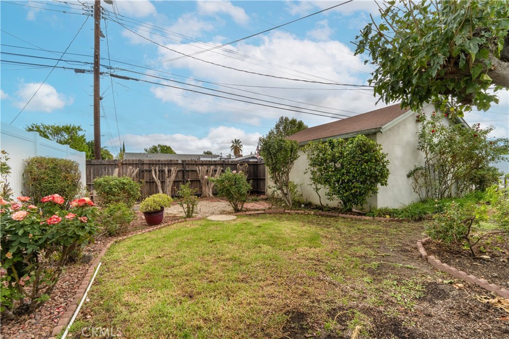 10406 Gerald Avenue Property Photo 26