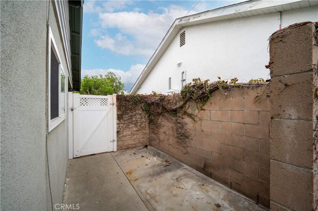 10406 Gerald Avenue Property Photo 29