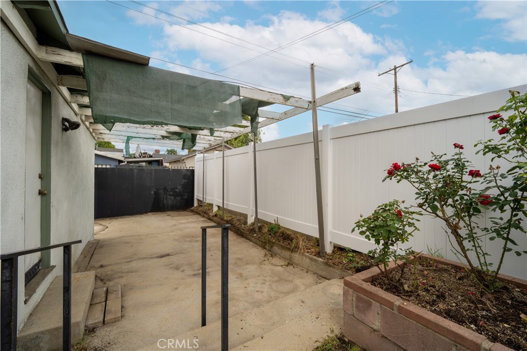10406 Gerald Avenue Property Photo 31