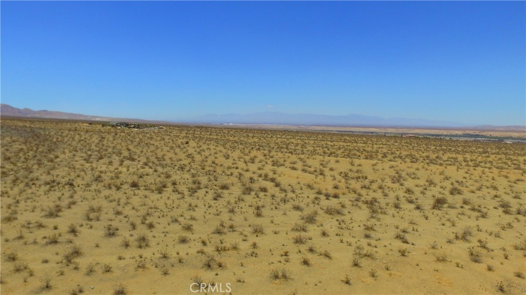 47006158 Bannock Road Property Photo 9