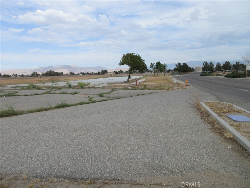 15001 Wakita Property Photo 3