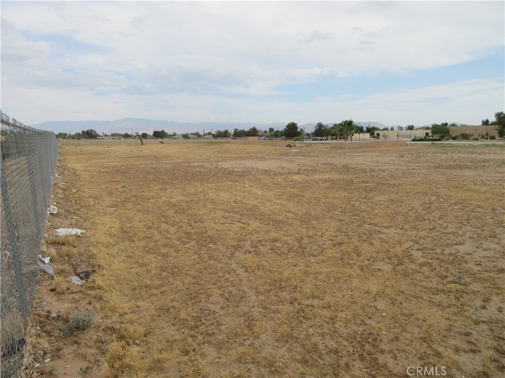 15001 Wakita Property Photo 5