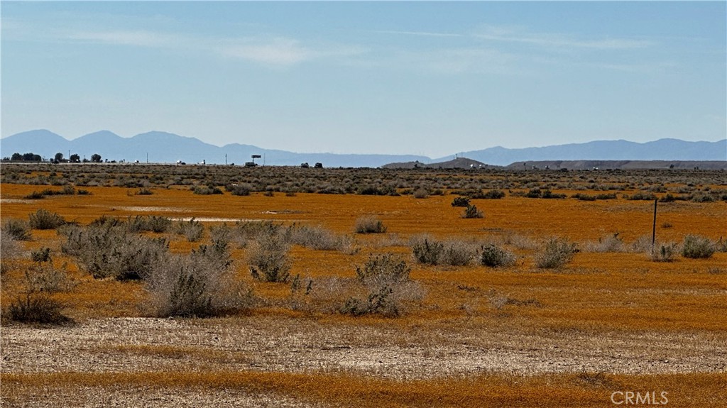 5112 Hwy 395 Property Photo 3