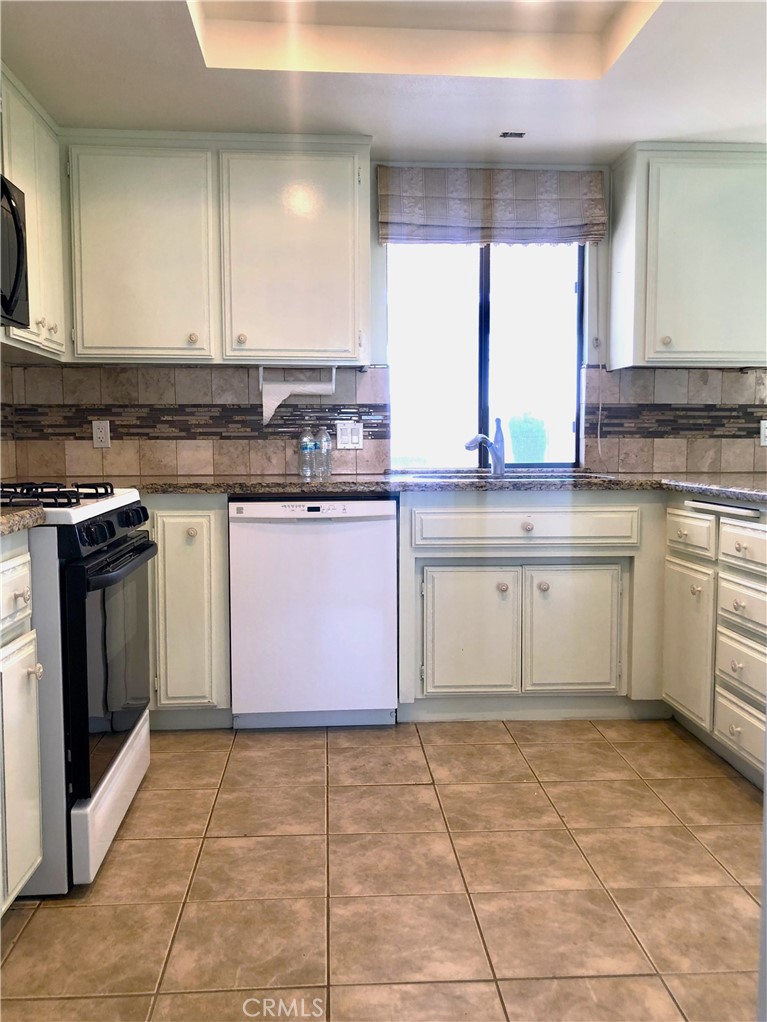 26959 Silver Lakes Property Photo 7