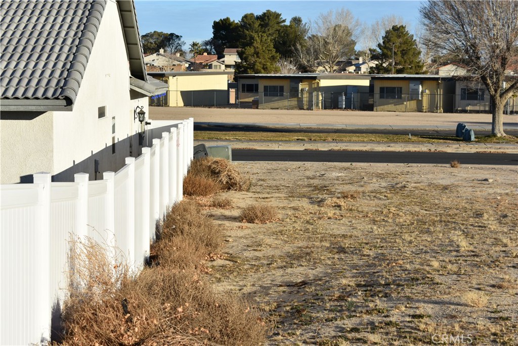 27231 Peach Tree Lane Property Photo 4