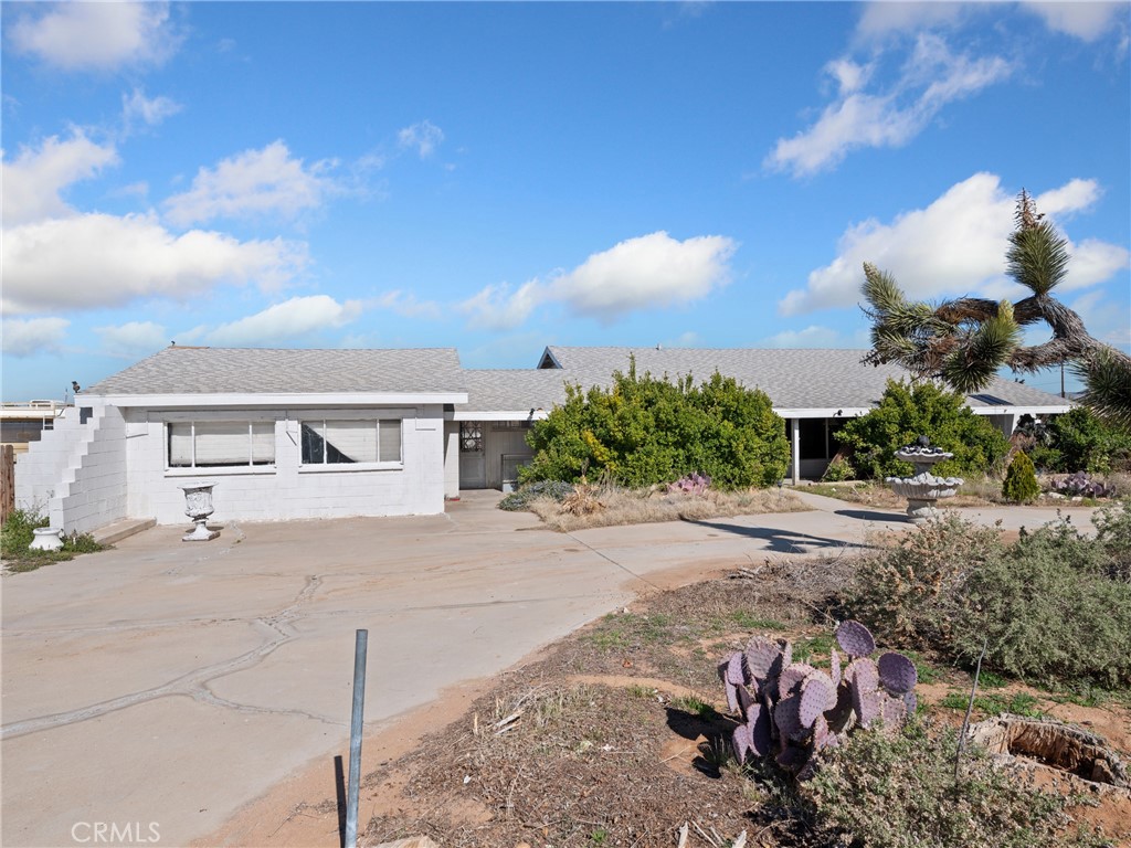 14950 Dakota Road Property Photo 1