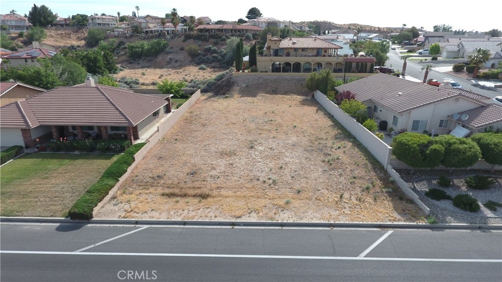 13800 Spring Valley Property Photo 7