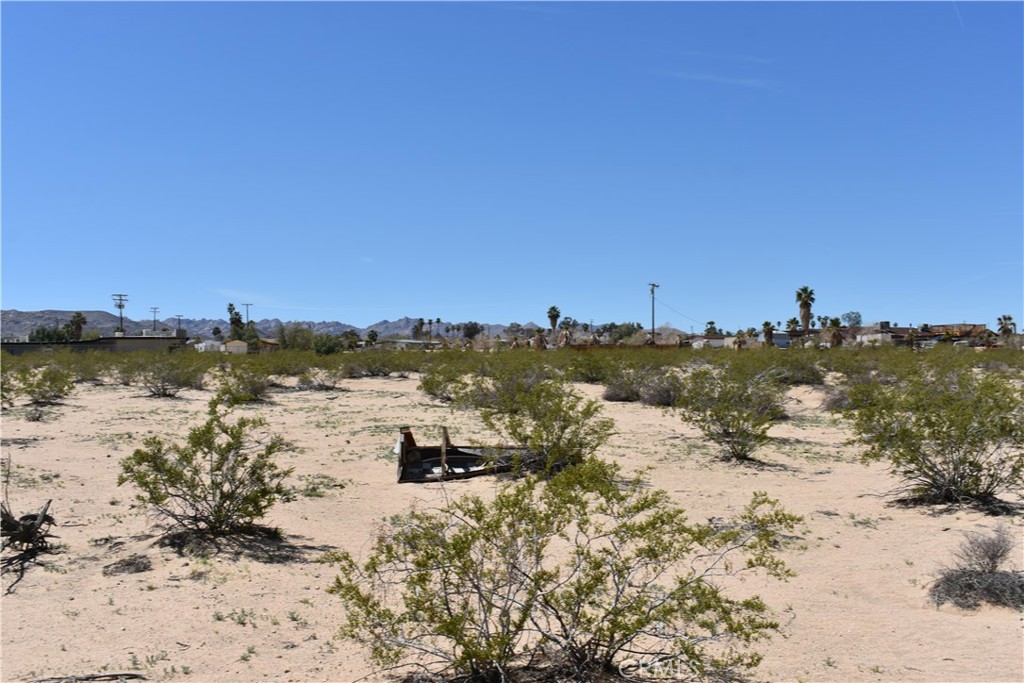 0 07 Morongo Road Property Photo 7