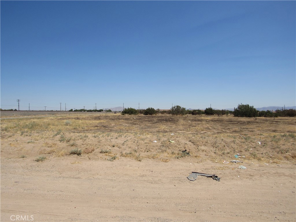 0 Santa Fe Ave Property Photo 2
