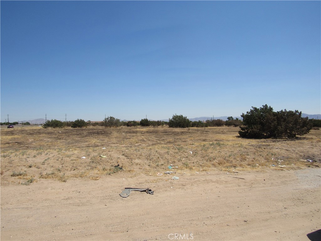 0 Santa Fe Ave Property Photo 3