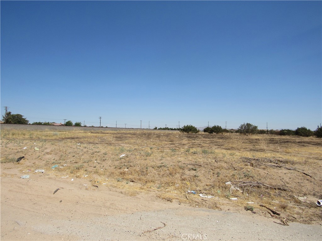0 Santa Fe Ave Property Photo 4