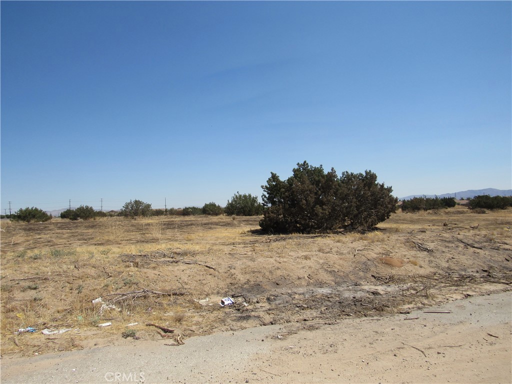 0 Santa Fe Ave Property Photo 5
