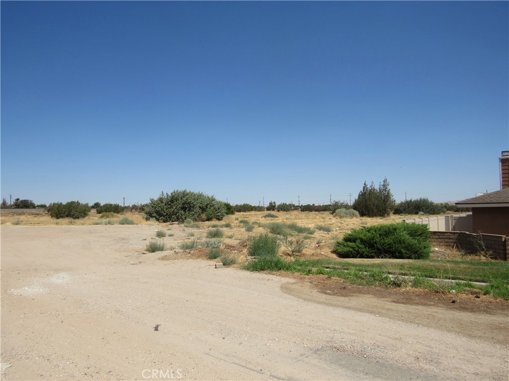 0 Santa Fe Ave Property Photo 7