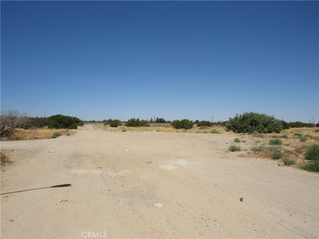 0 Santa Fe Ave Property Photo 8