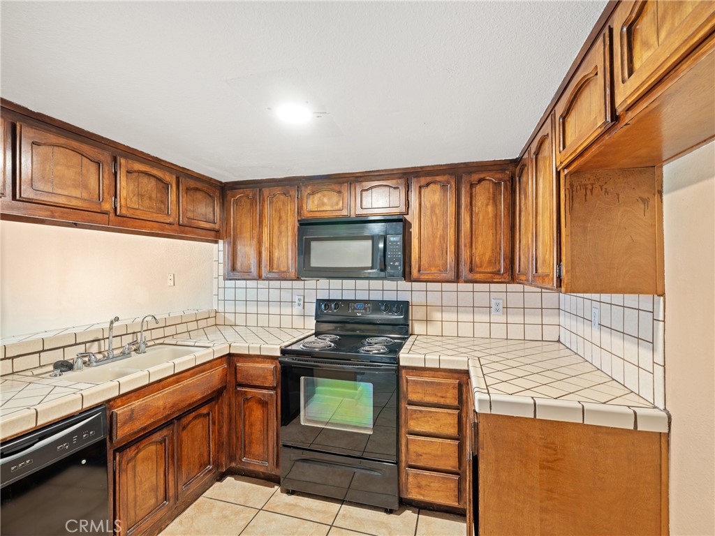 14736 Chaparral Lane 12 Property Photo 4
