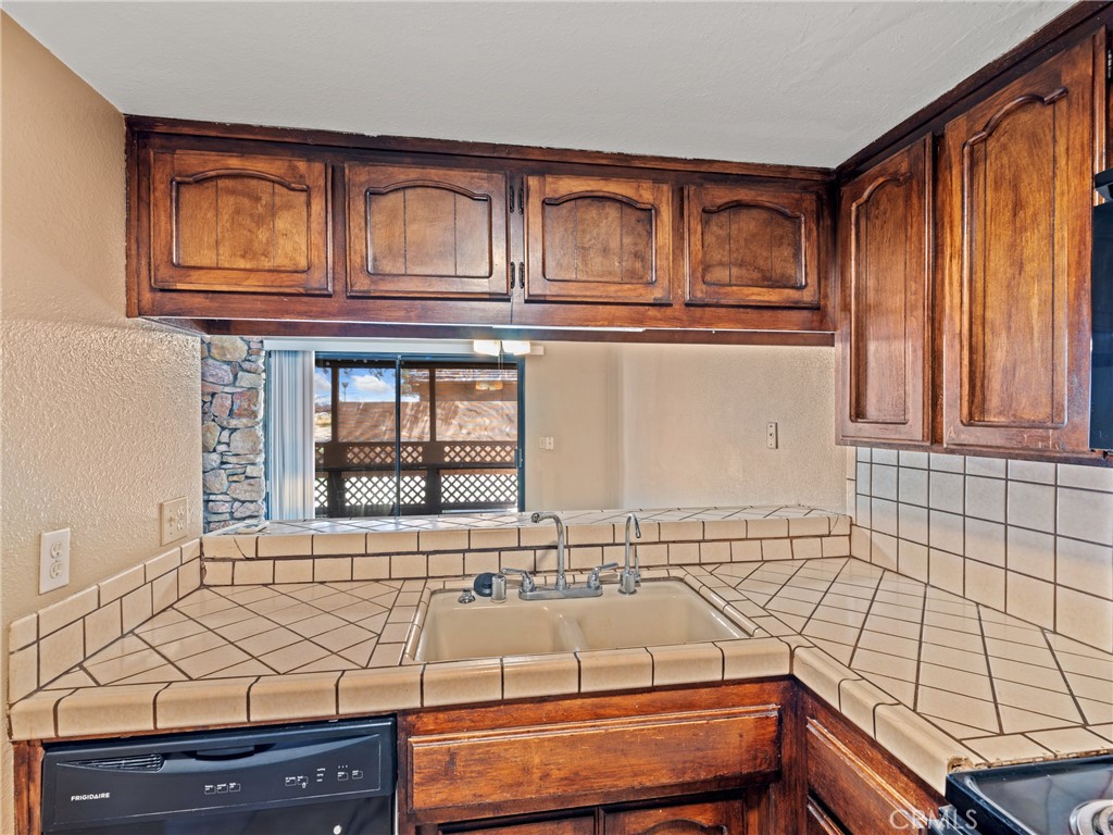 14736 Chaparral Lane 12 Property Photo 17