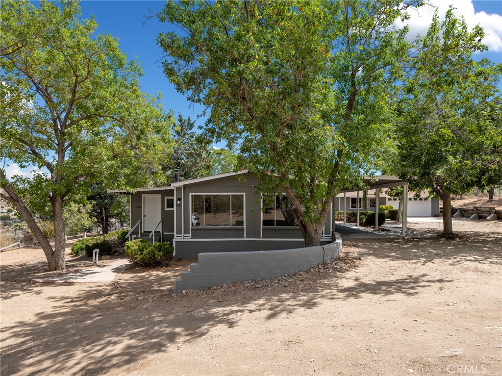 2322 Manzanita Road Property Photo 1