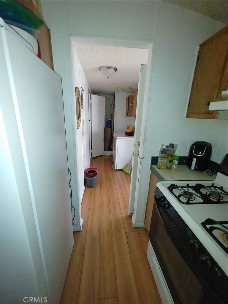 1855 E Riverside Dr 94 Property Photo 5