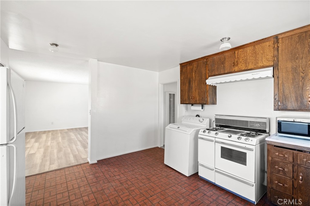 31252 Stanley Street Property Photo 8
