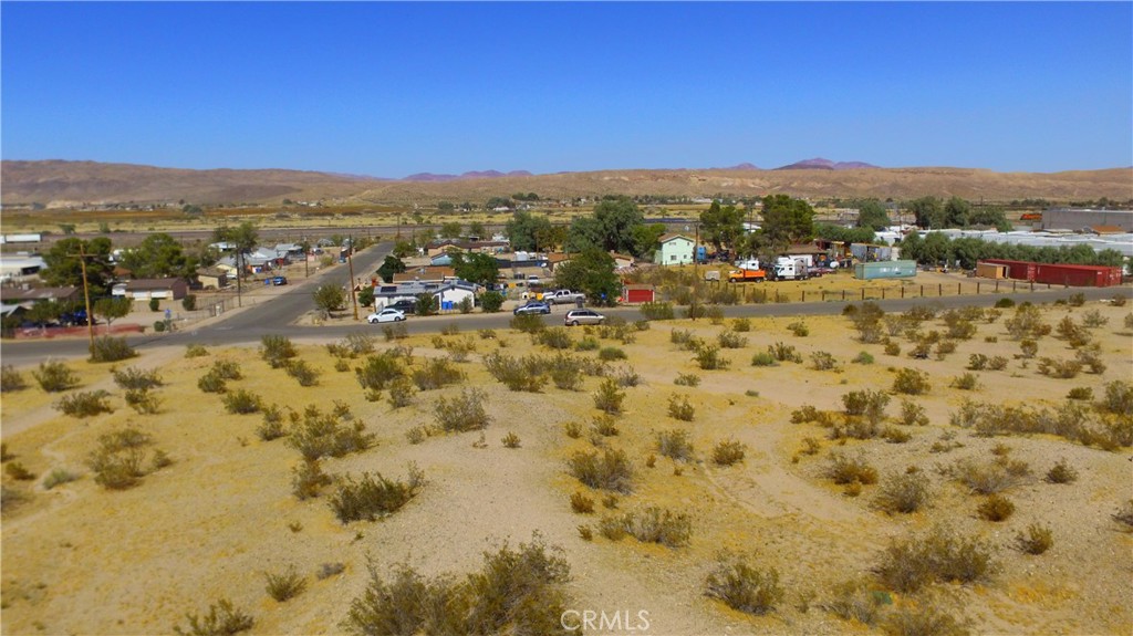 42424148 Armory Road Property Photo 8