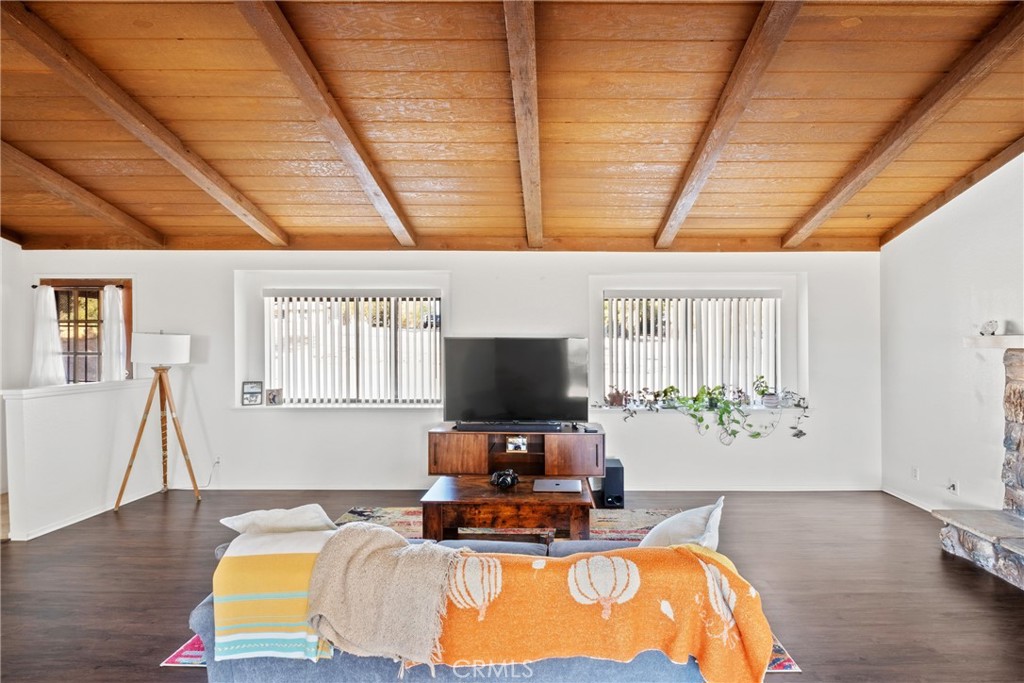 16341 Fremontia Street Property Photo 6