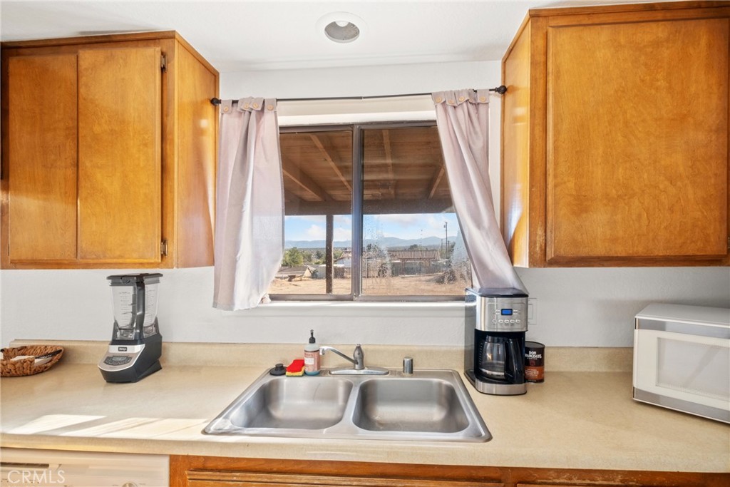 16341 Fremontia Street Property Photo 11