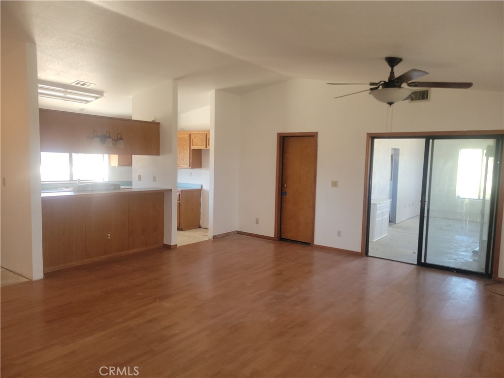 15561 Greenwood Street Property Photo 4