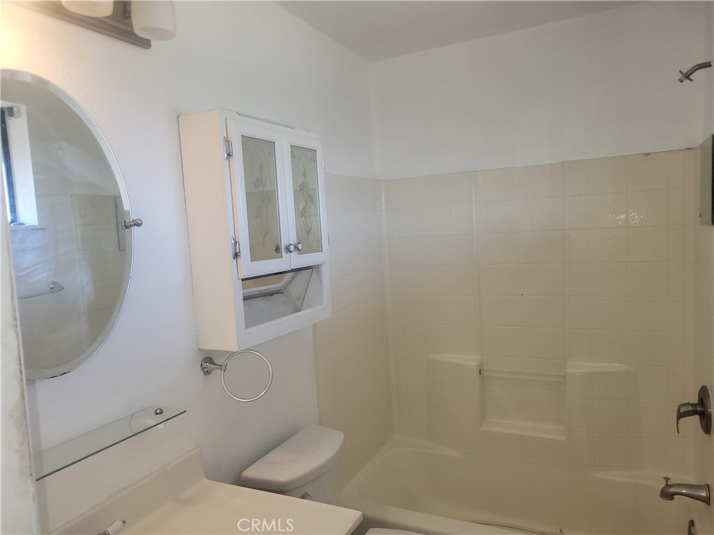 15561 Greenwood Street Property Photo 11