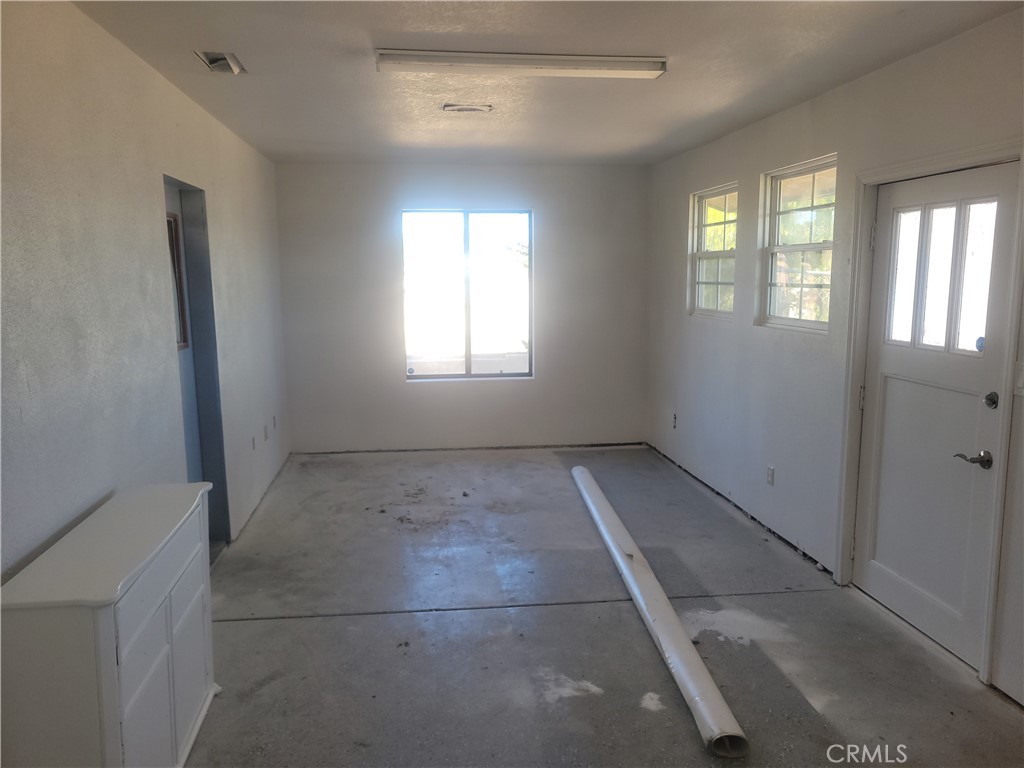15561 Greenwood Street Property Photo 12