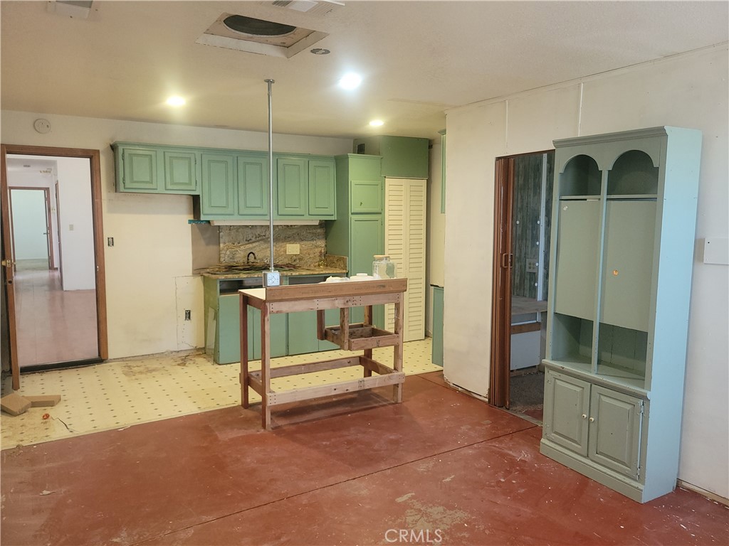 15561 Greenwood Street Property Photo 15