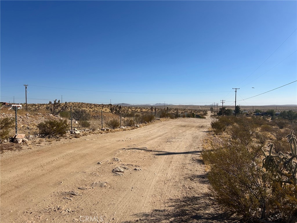 20623 E Avenue K Property Photo 5